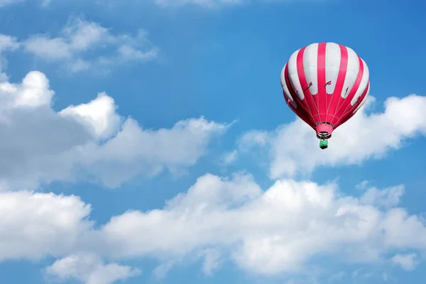 Red Hot Air Balloons Background Blue Cloudy Sky — Stock Photo, Image