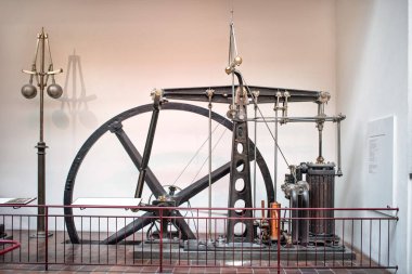 Münih, Almanya - 14 Eylül 2018: Alman Müzesi 'nde her türlü eski buhar makineleri sergisi. 