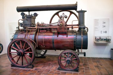 Münih, Almanya - 14 Eylül 2018: Alman Müzesinde eski bir buhar lokomotifi. 