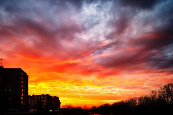 Coucher Soleil Lumineux Sur Fond Ciel Nuageux — Photo