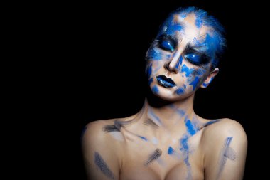 fantezi mavi kadınla makyaj