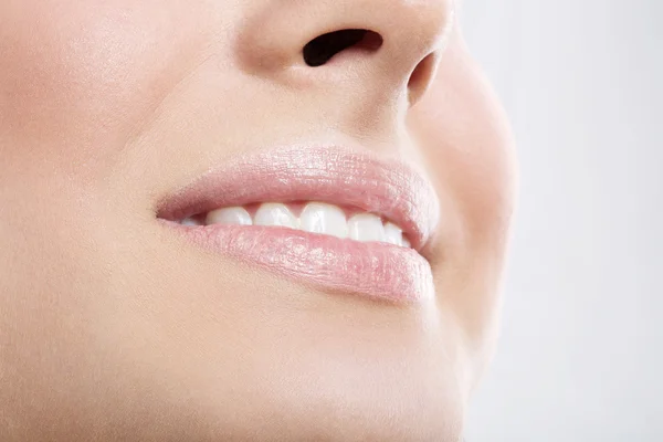 Ağartma sonra mükemmel bir gülümseme