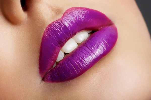 Zeer mooie dikke lippen — Stockfoto