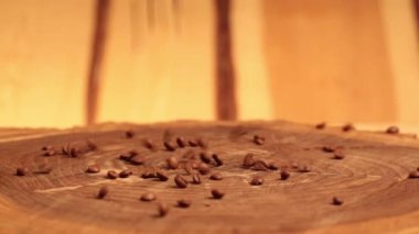 düşen kahve çekirdekleri