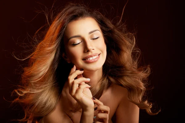 Retrato de mujer hermosa — Foto de Stock