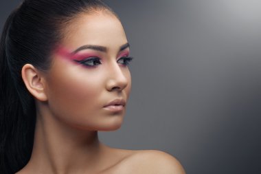 kadın güzel makyaj