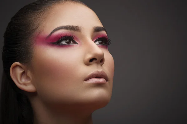 kadın güzel makyaj