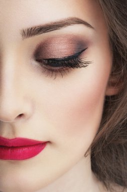 Çekici Genç Kadın