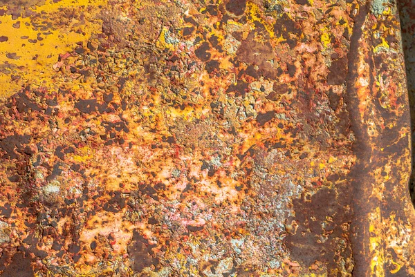 Eski boya arka plan kalıntıları ile paslı demir yüzey — Stok fotoğraf
