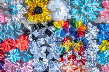 Yapay çiçek kumaş doku arka planını yaptı