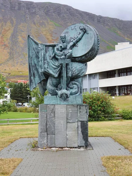 Rzeźba Isafjordur Islandia — Zdjęcie stockowe