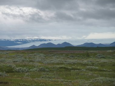 İzlanda 'nın güneyinde kara bulutlar
