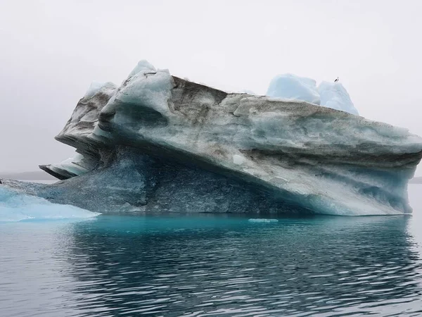 Iceberg Con Inclusiones Tierra Godthaabsfjord Groenlandia — Foto de Stock