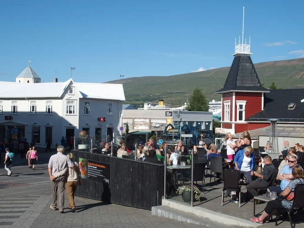 冰岛Akureyri市中心的行人专用区 — 图库照片