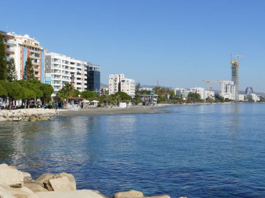 Şehir plajı ve ufuk çizgisi, Limasol, Lemesos, Kıbrıs