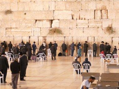 Kudüs 'teki Batı Duvarı, Akşamları İsrail