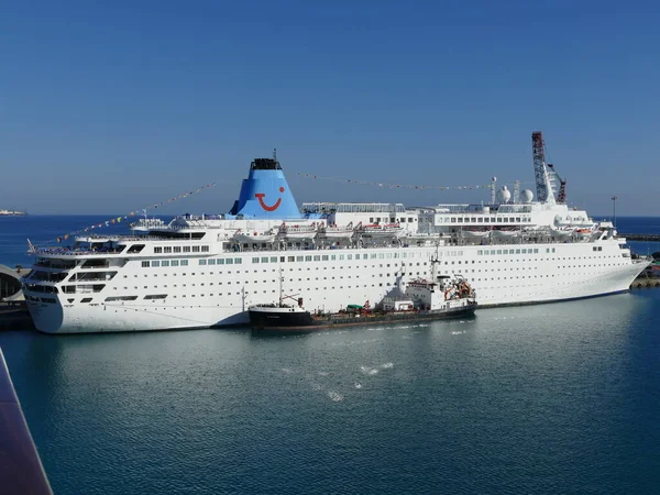 Nave Crociera Con Gommone Ormeggiato Nel Porto Limassol Lemesos Cipro — Foto Stock