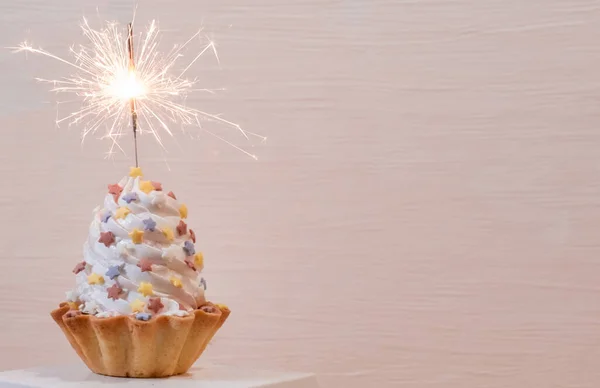 White Cakes with Sparklers on the Set Sail Champagne background.
