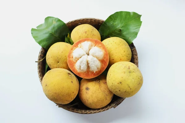 Close Fresh Sliced Santol Sandoricum Koetjape Fruit Wicker Basket Famous — Foto de Stock