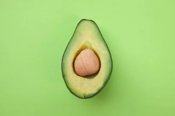 Bovenaanzicht Vlak Lag Verse Helften Van Biologische Avocado Met Kernels — Stockfoto