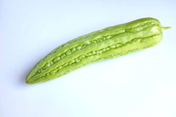 Platt Låg Ovanifrån Två Färska Gröna Grönsaker Bitter Gourd Eller — Stockfoto