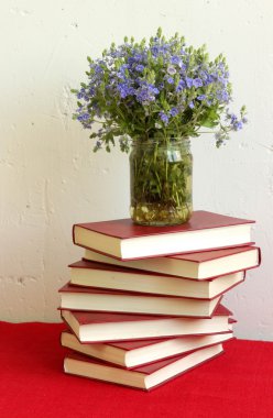 çiçek ile kompozisyon