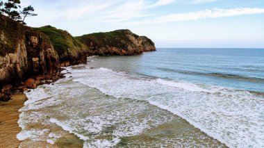 Vidiago plajı, Llanes belediyesi, Asturias, İspanya