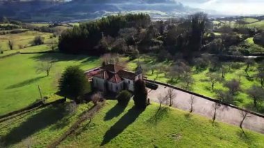 Asturya öncesi San Andres de Bedrinana Kilisesi, Villaviciosa, Asturias, İspanya