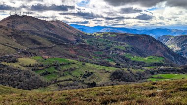 Millara ve Antonana köyleri, Sierra de Begega, Belmonte de Miranda belediyesi, Asturias, İspanya