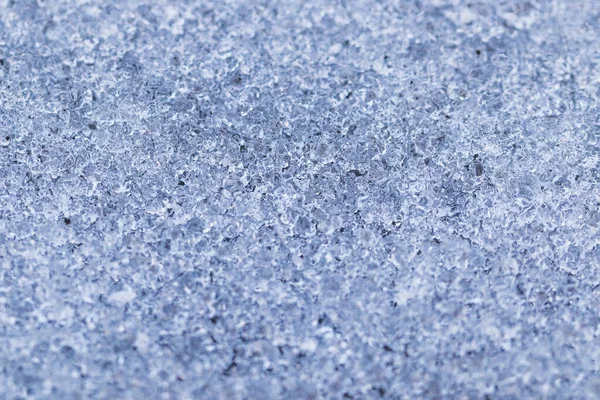Derretimiento Cristales Nieve Azul Principios Primavera Nieve Descongelada Marzo Macrofotografía — Foto de stock gratis