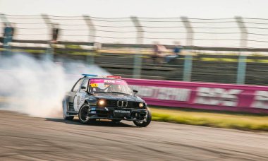 St. Petersburg 'da sürüklenme yarışmaları, çift yarışı. RDS Batı 