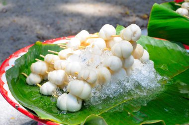 Taze Mangosteen kesimi, çok ünlü bir yerel yemek.