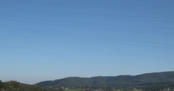 Vista Panoramica Della Linea Elettrica Alta Tensione Con Sfondo Cielo — Video Stock