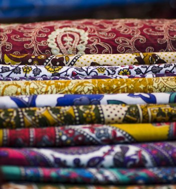 kumaş alacalı çok renkli