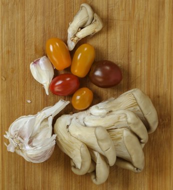 kiraz domates, mantar, biber yemek pişirmek için ürünler,