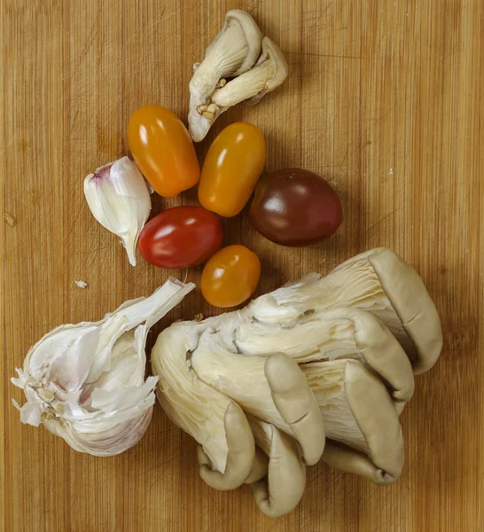 kiraz domates, mantar, biber yemek pişirmek için ürünler,