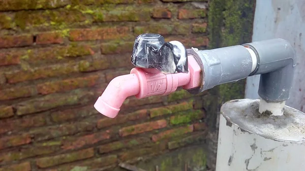 Kirli su vincinin fotoğrafı