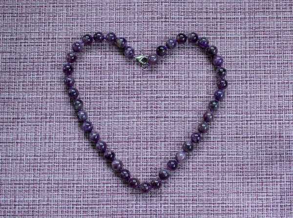 Kalp şeklinde leylak boncuklar..