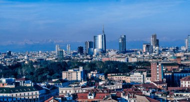 İtalya, Milano 'daki binaların hava manzarası 