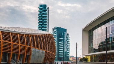 Piazza Gae Aulenti İtalya 'nın en modern mahallesi.