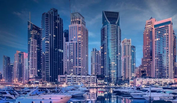 Arranha Céus Modernos Dubai Emirados Árabes Unidos Noite — Fotografia de Stock