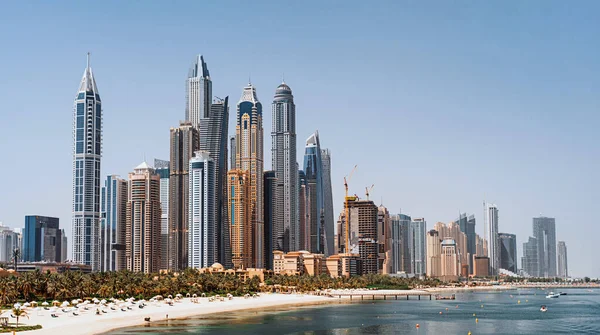Arranha Céus Modernos Praia Dubai Emirados Árabes Unidos — Fotografia de Stock