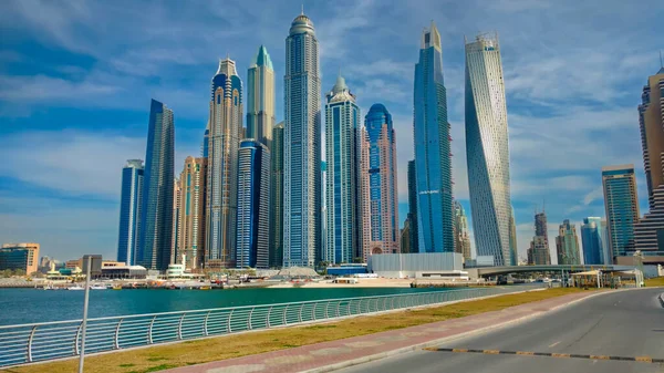 Arranha Céus Estradas Modernos Dubai Emirados Árabes Unidos — Fotografia de Stock