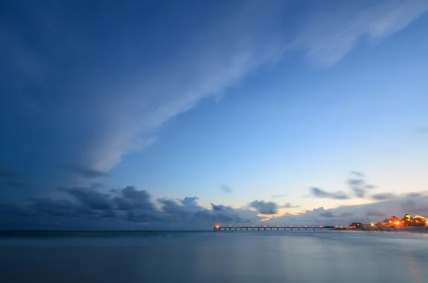 Long pier during twilight — Stock Photo, Image