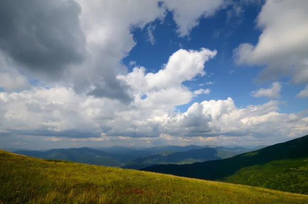 Mountains day more sky — Stock Photo, Image