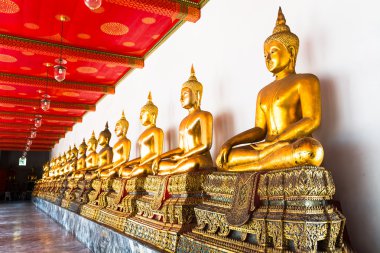 Bangkok, Tayland. Altın Buddha dizi Wat Pho Tapınağı