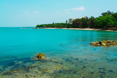 Güzel bir plaj mavi deniz Kuzey Pattaya, Tayland