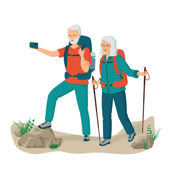 Sırt çantalı turistler akıllı telefondan selfie çekiyor. Emekli açık hava aktivitesi konsepti. Yaş yürüyüşü, yürüyüş. Aktif kıdemli erkek ve kadın. kartoon vektör illüstrasyonu