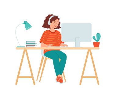 Kulaklık takan genç kız bilgisayarın başında oturuyor. Liseli kız çevrimiçi çalışıyor, ödev yapıyor. Uzaktan eğitim kavramı. E-öğrenme. Uzaktan eğitim. Beyaz vektör illüstrasyonunda izole