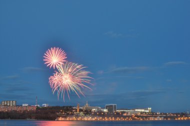 Izhevsk Rıhtımlar üzerinde havai fişek